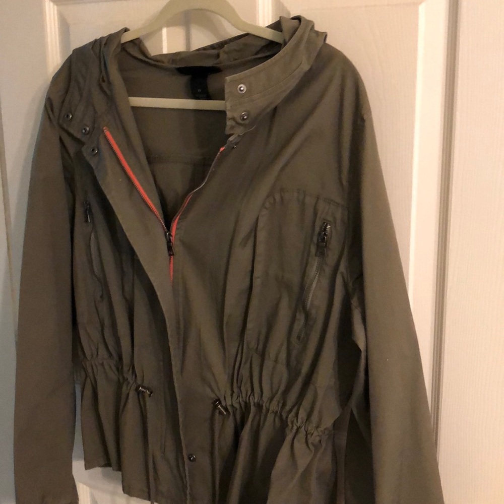 Utility jacket slightly cropped